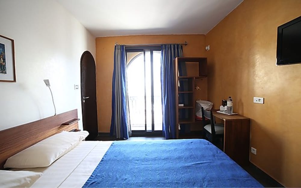 Фото Hôtel Le Djoloff