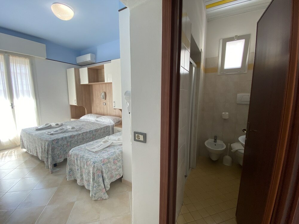 Фото Hotel Nanni Garni