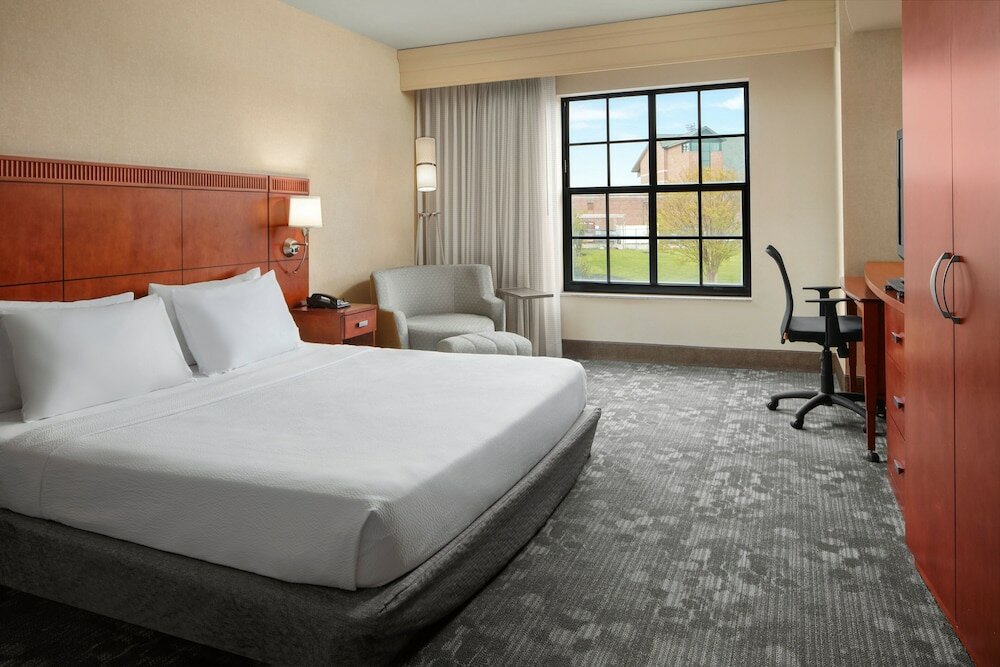 Фото Courtyard Aberdeen at Ripken Stadium