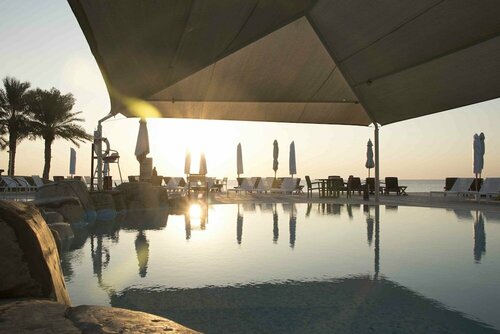 Гостиница Sealine Beach, A Murwab Resort в Эль-Вакре
