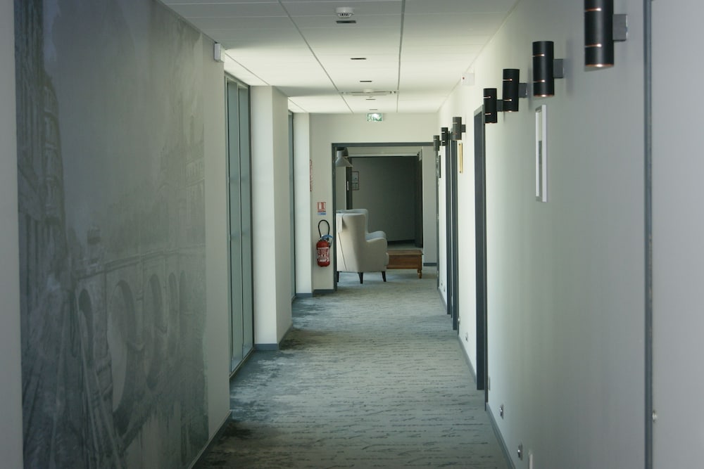 Фото Logis Hôtel Victor Hugo & SPA