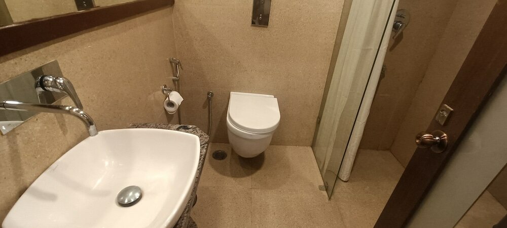 Фото Hotel Ramanashree Richmond