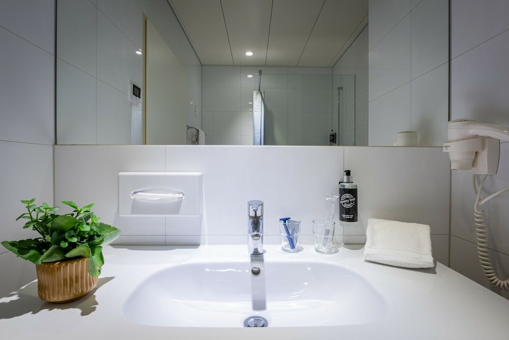 Фото Hine Adon Apart Hotel Bern-Airport