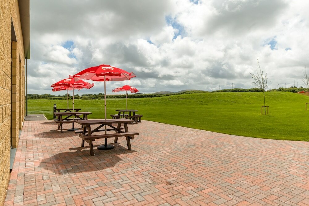 Фото Holiday Inn Express Bodmin - Victoria Junction, an Ihg Hotel