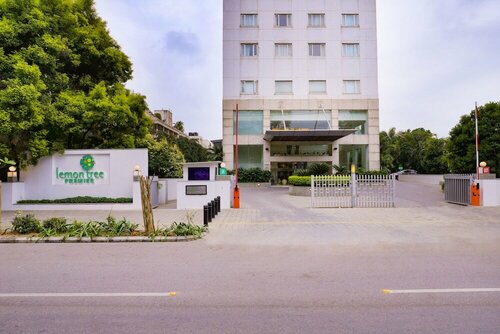 Внешний вид отеля Lemon Tree Premier, Ulsoor Lake, Bengaluru в Бангалоре, фото 3