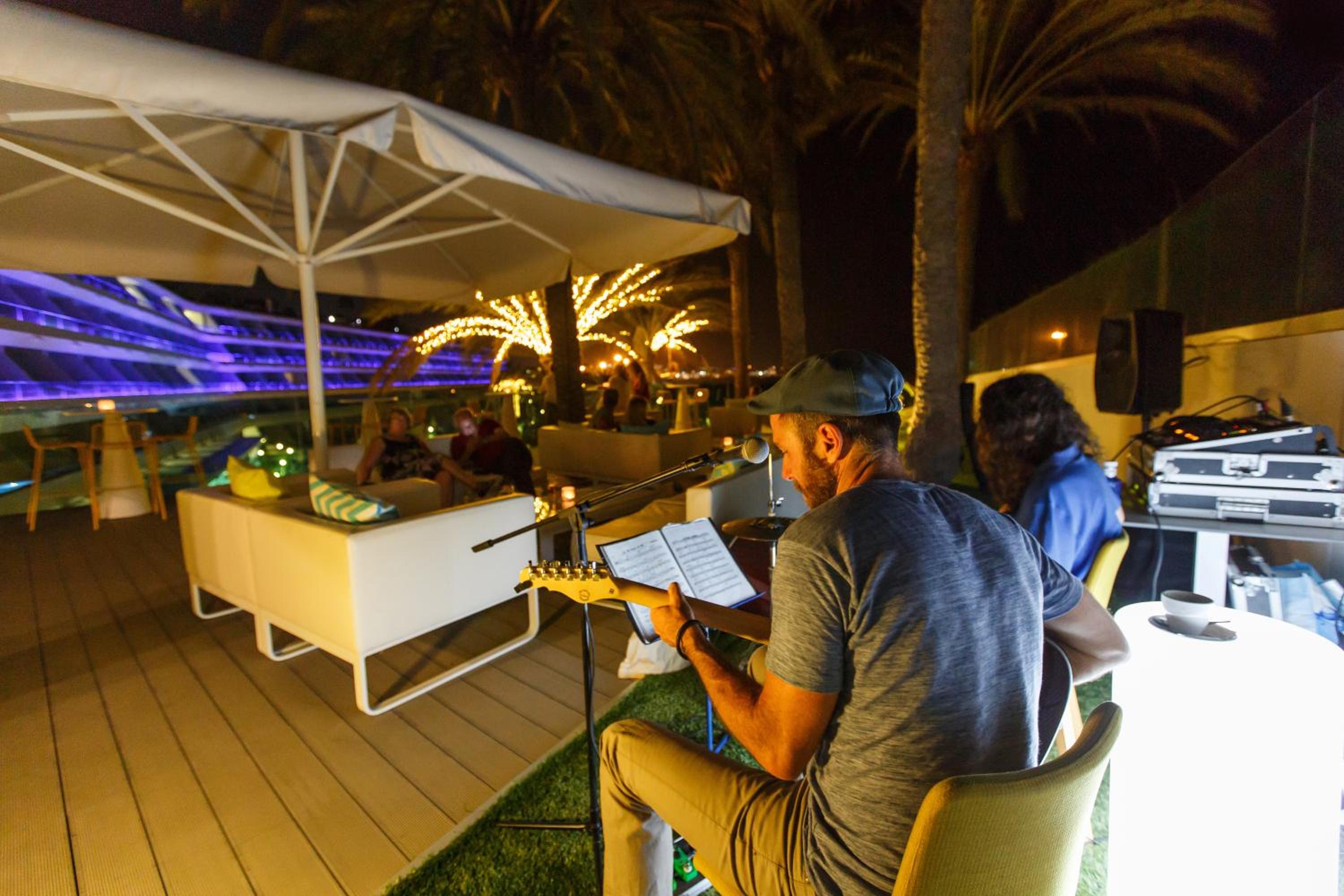 Фото Santa Monica Suites Hotel