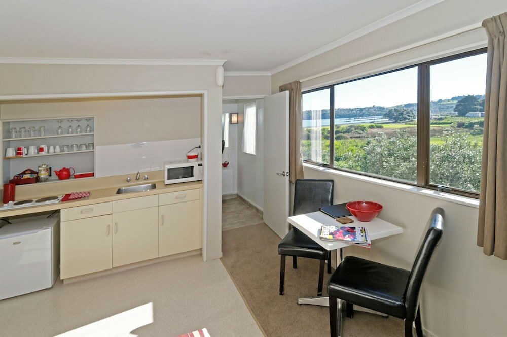 Фото Airport Harbour View Motel