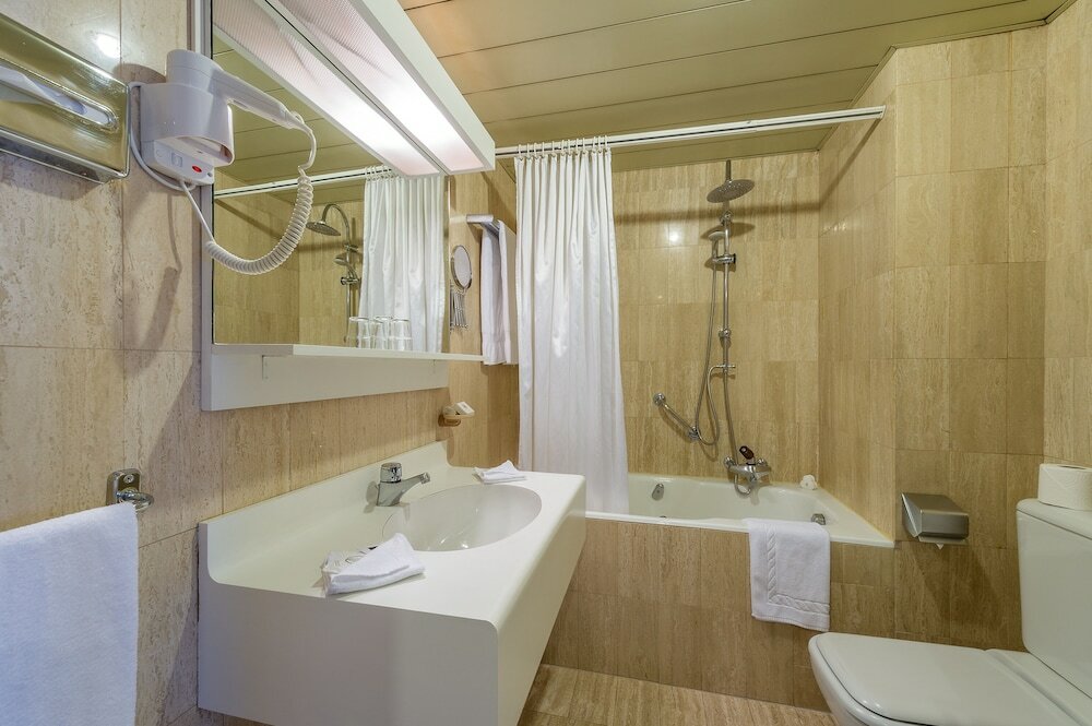 Фото Hotel Century Geneve