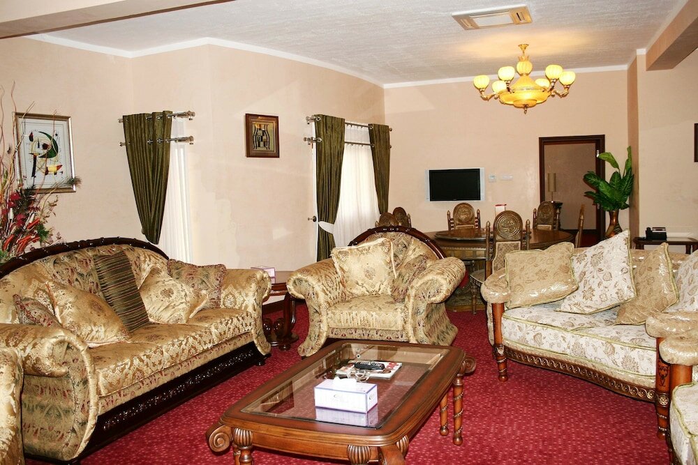 Фото Imperial Royale Hotel