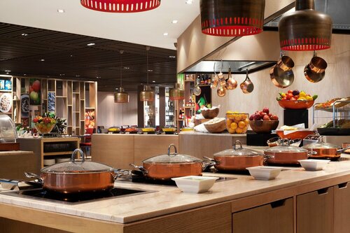 Внешний вид отеля The Leela Ambience Convention Hotel Delhi в Делях, фото 2