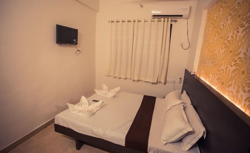 Фото Hotel Mahalaxmi
