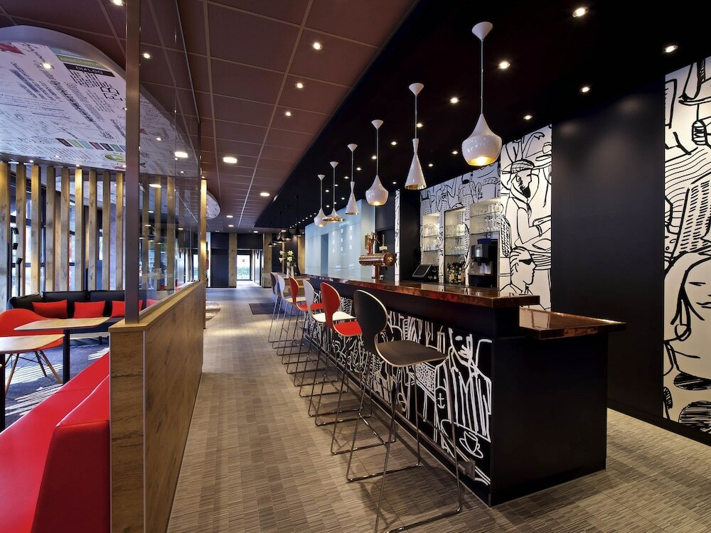 Фото B&B HOTEL Hamburg Airport