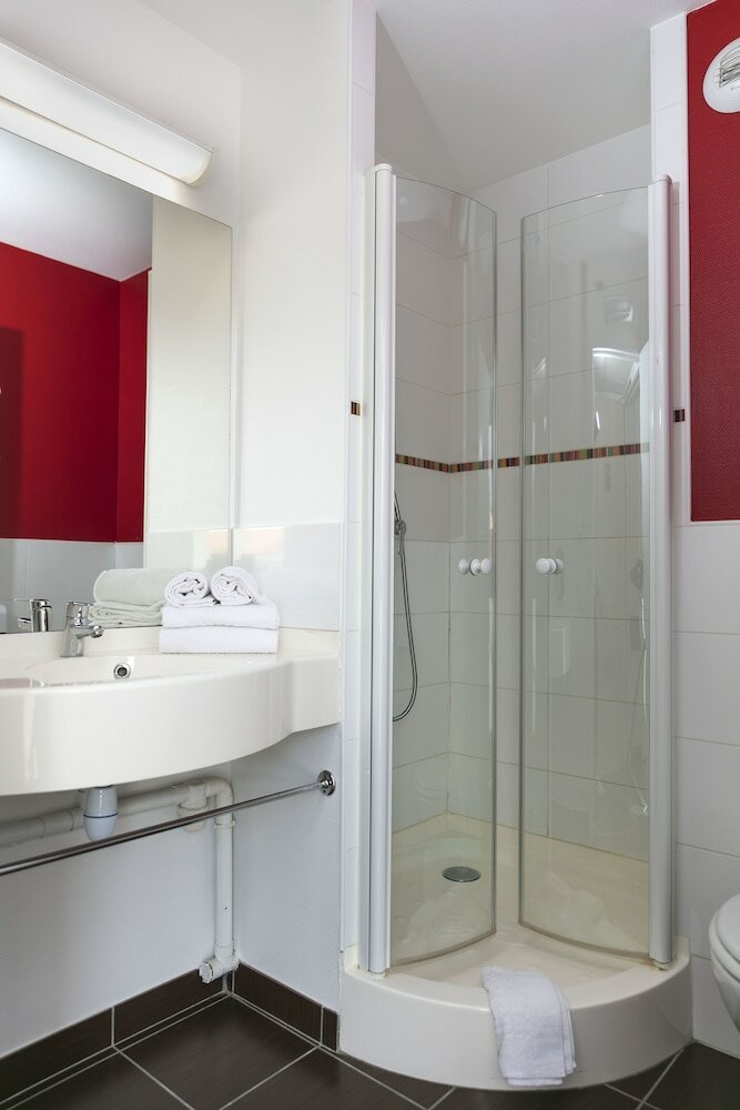 Фото Hôtel Clermont Estaing