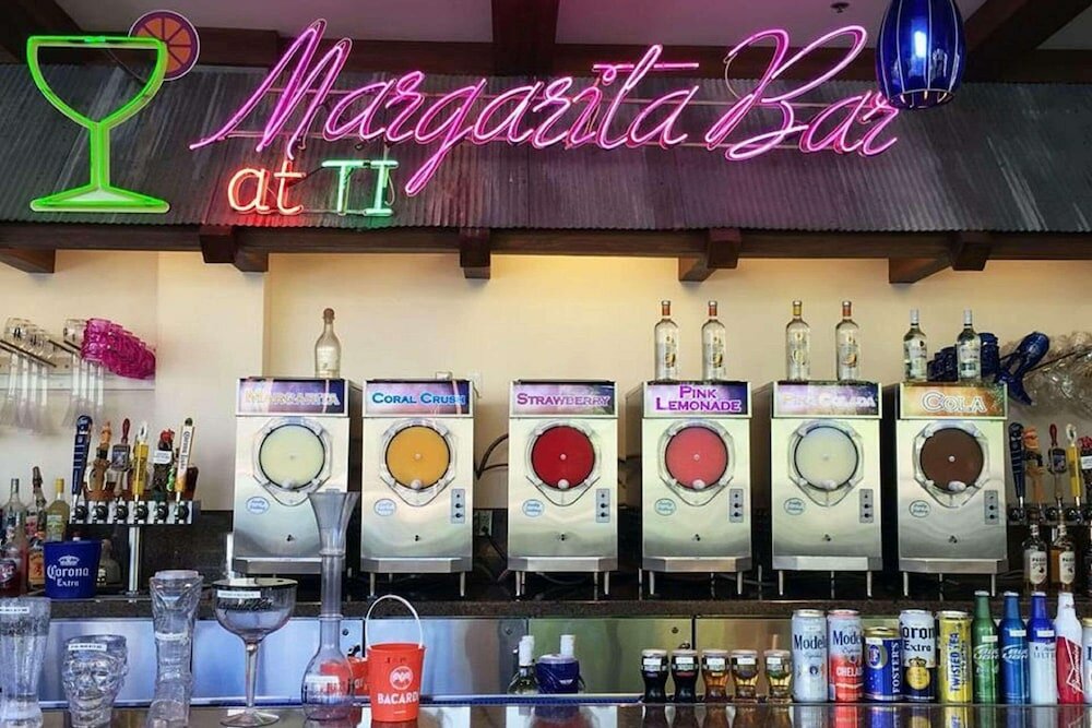 Фото Treasure Island - Ti Hotel & Casino, a Radisson Hotel