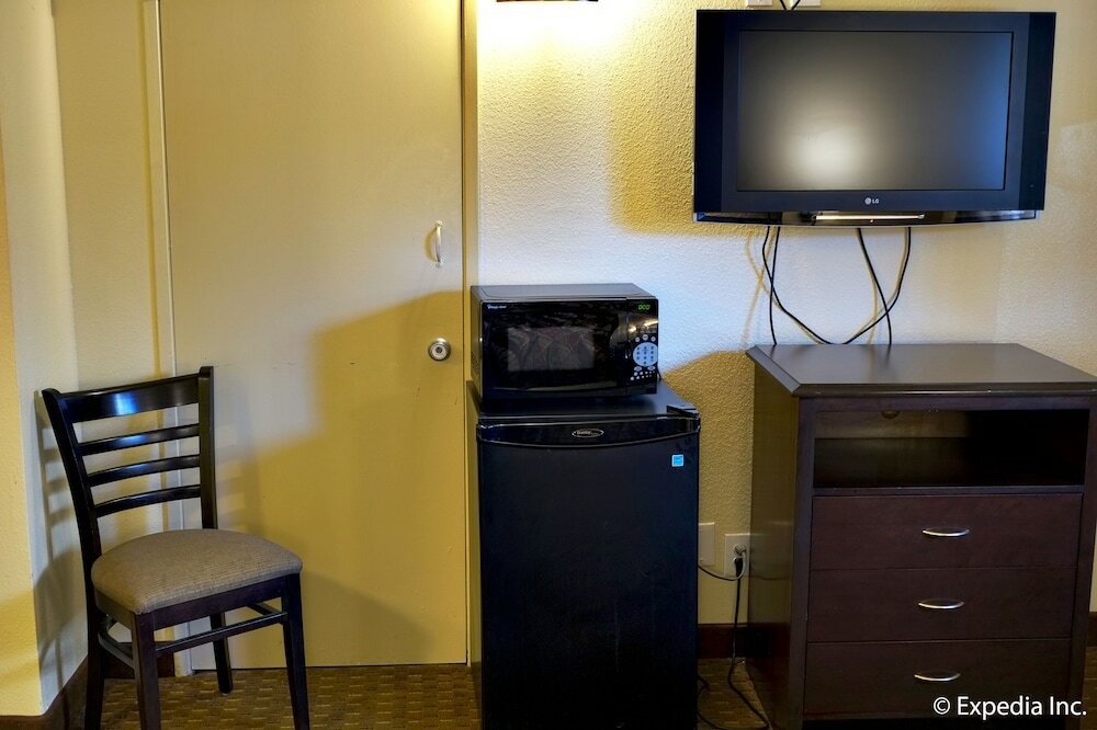 Фото Key Inn & Suites