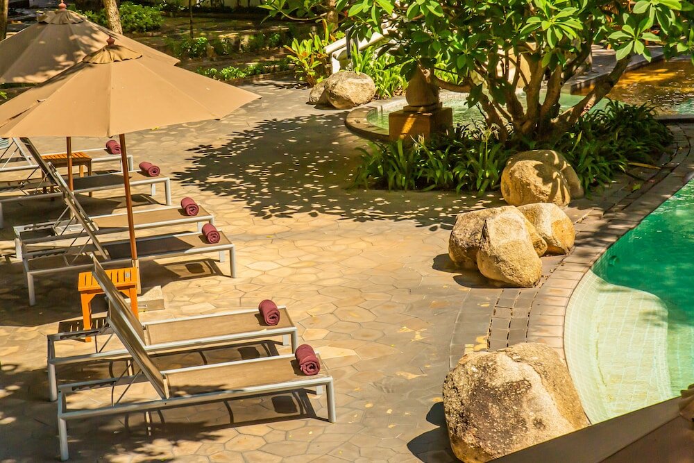 Фото Woodlands Hotel & Resort