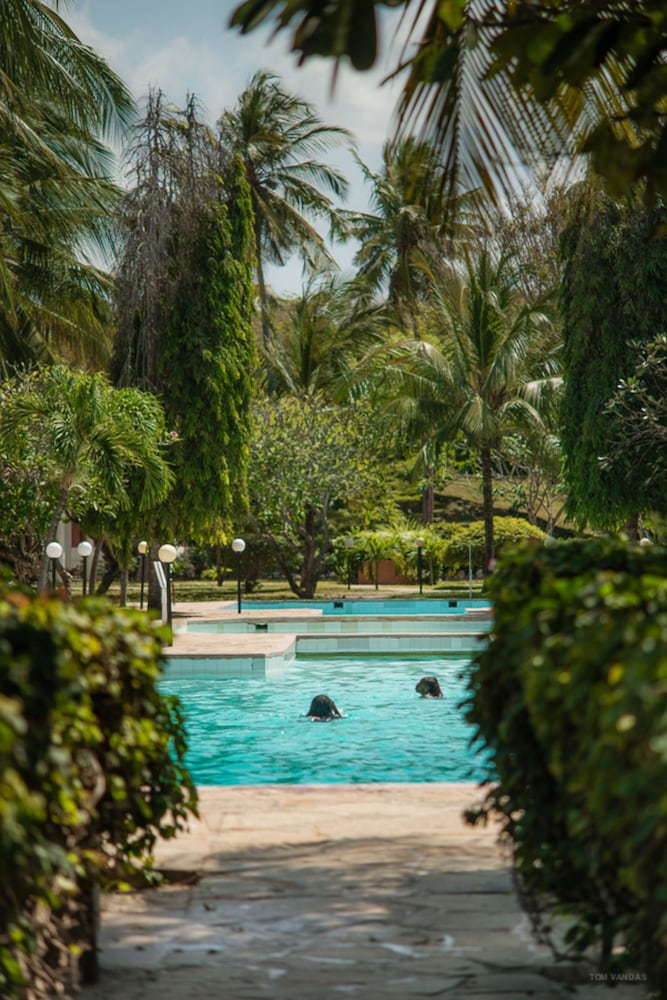 Фото Bahari Dhow Beach Villas