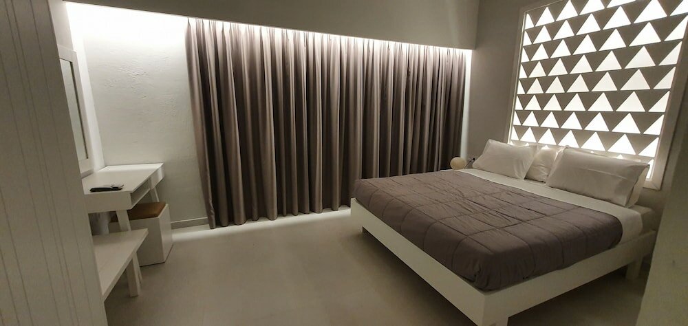 Фото Irina Beach Hotel