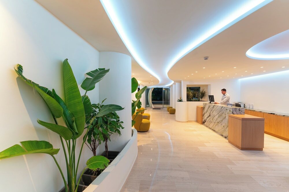 Фото Amphitryon Boutique Hotel