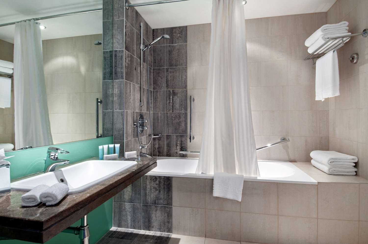 Фото Hilton London Canary Wharf