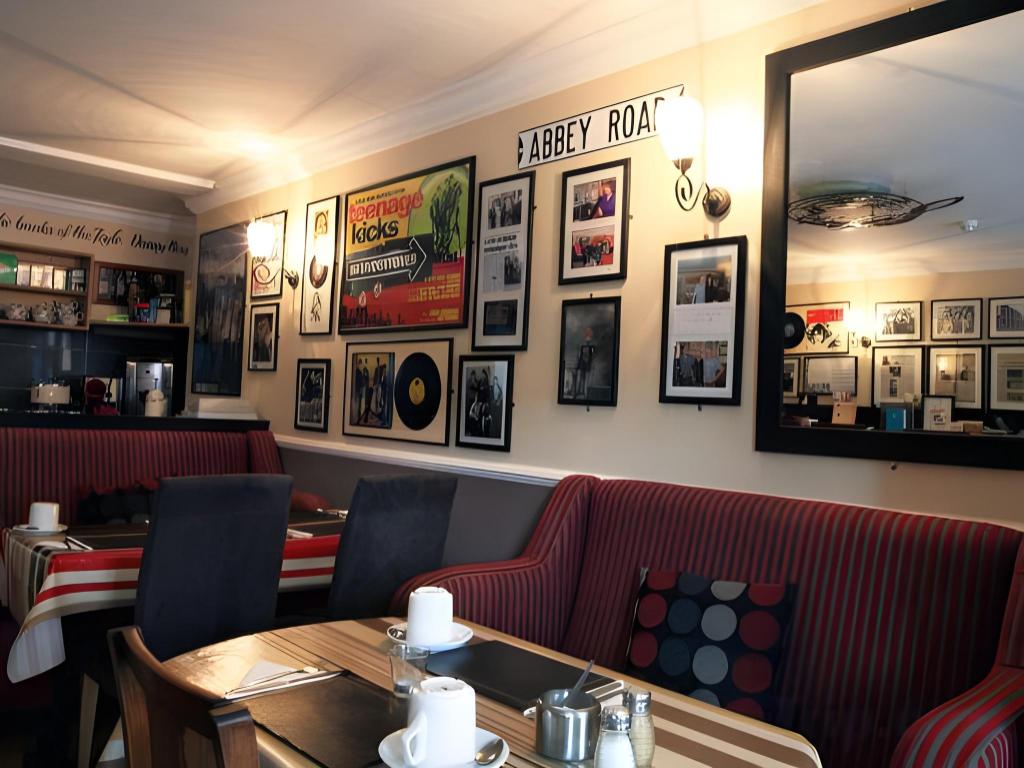 Фото Abbey Bed and Breakfast