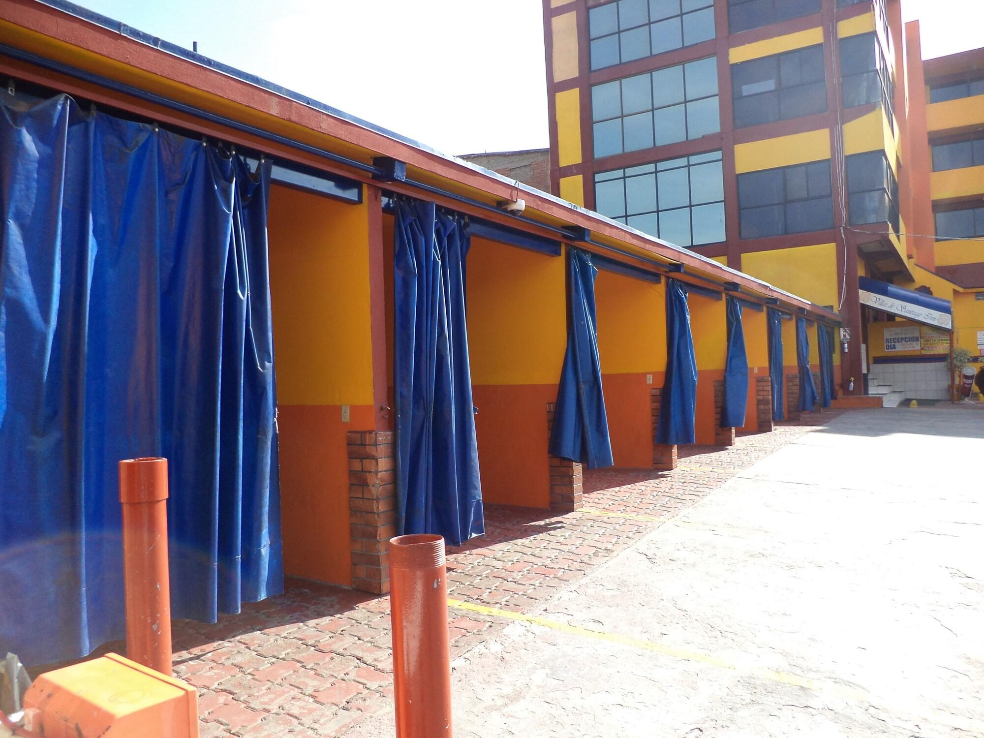 Фото Villas de Santiago Inn