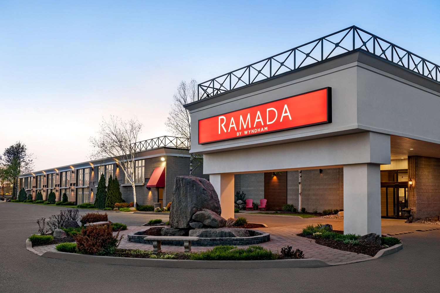 Фото Ramada by Wyndham Cornwall