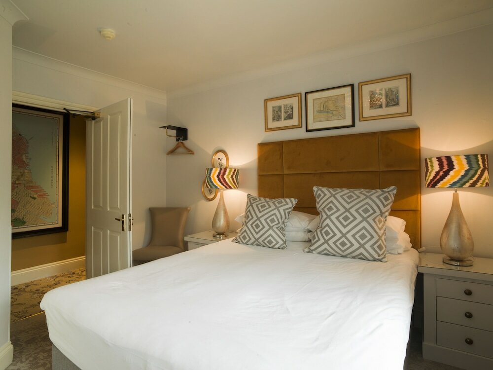 Фото The Bird, Bath