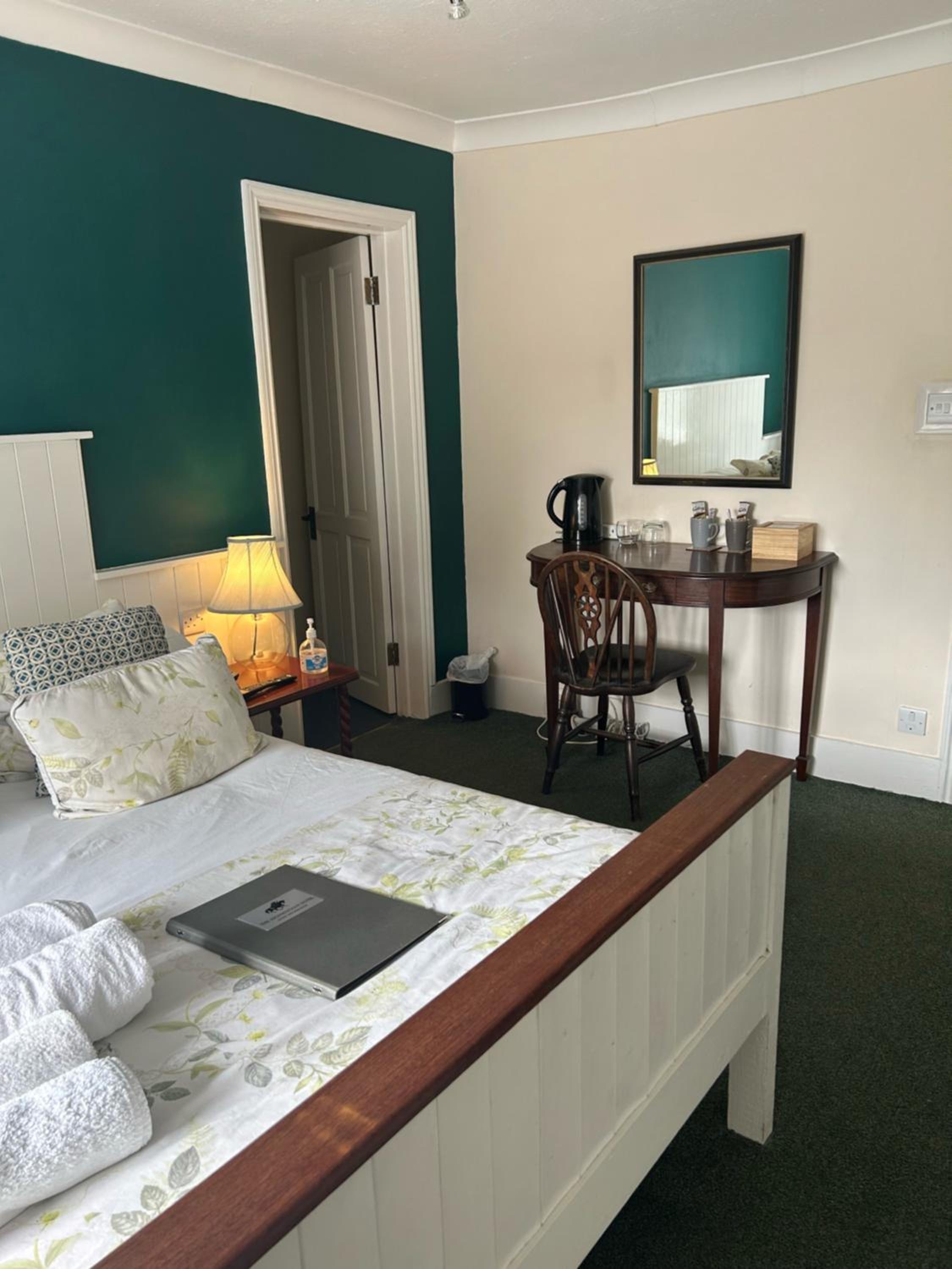 Фото The Highwayman Hotel