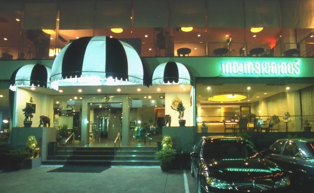 Фото The Travellers Hotel