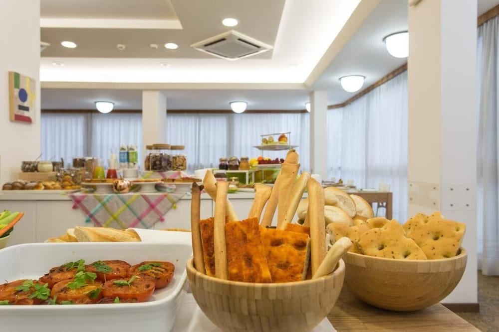 Фото Hotel Konrad