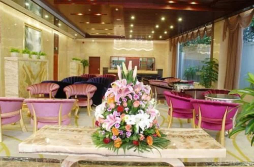 Фото Guangzhou Gorgeous Hotel