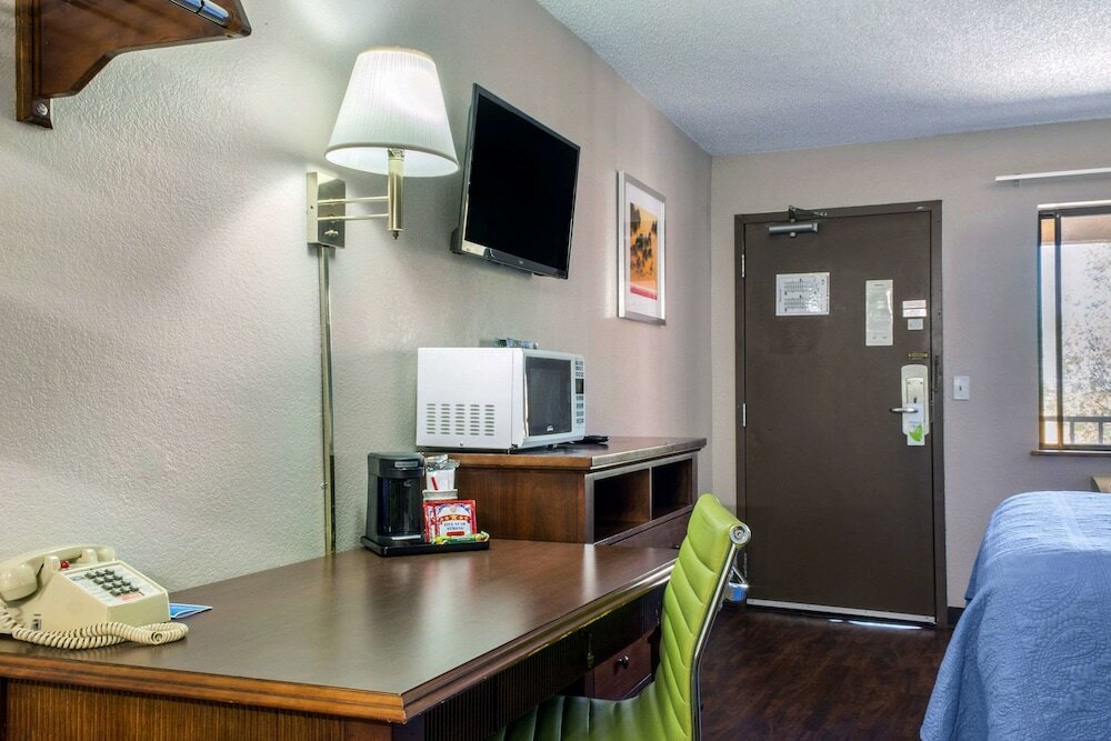 Фото Rodeway Inn near Ft Huachuca