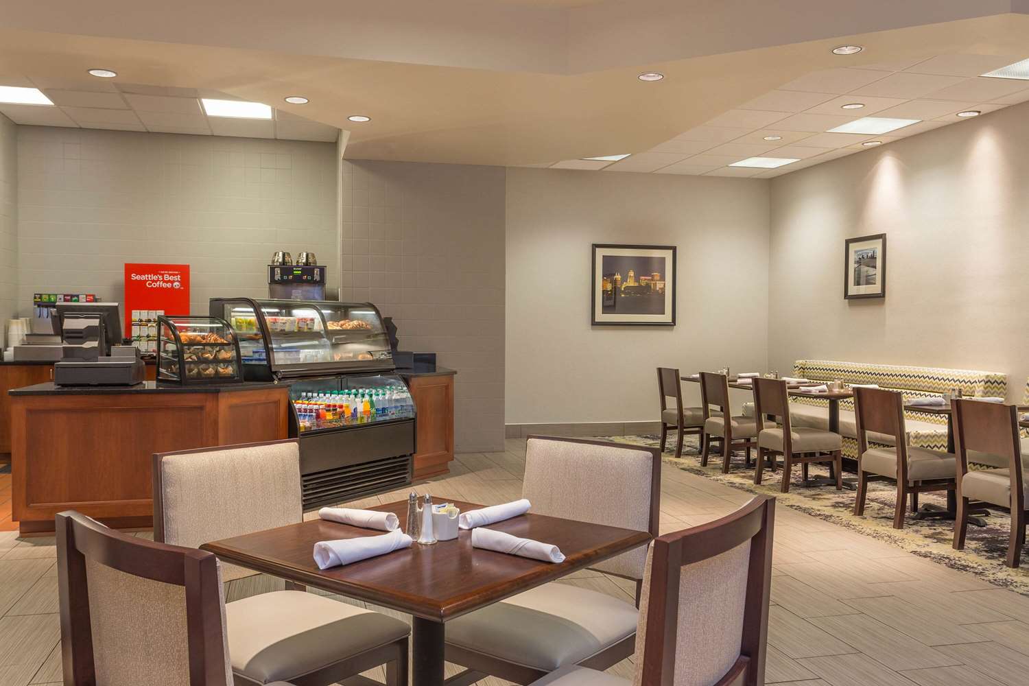 Фото Wyndham Garden Buffalo Downtown