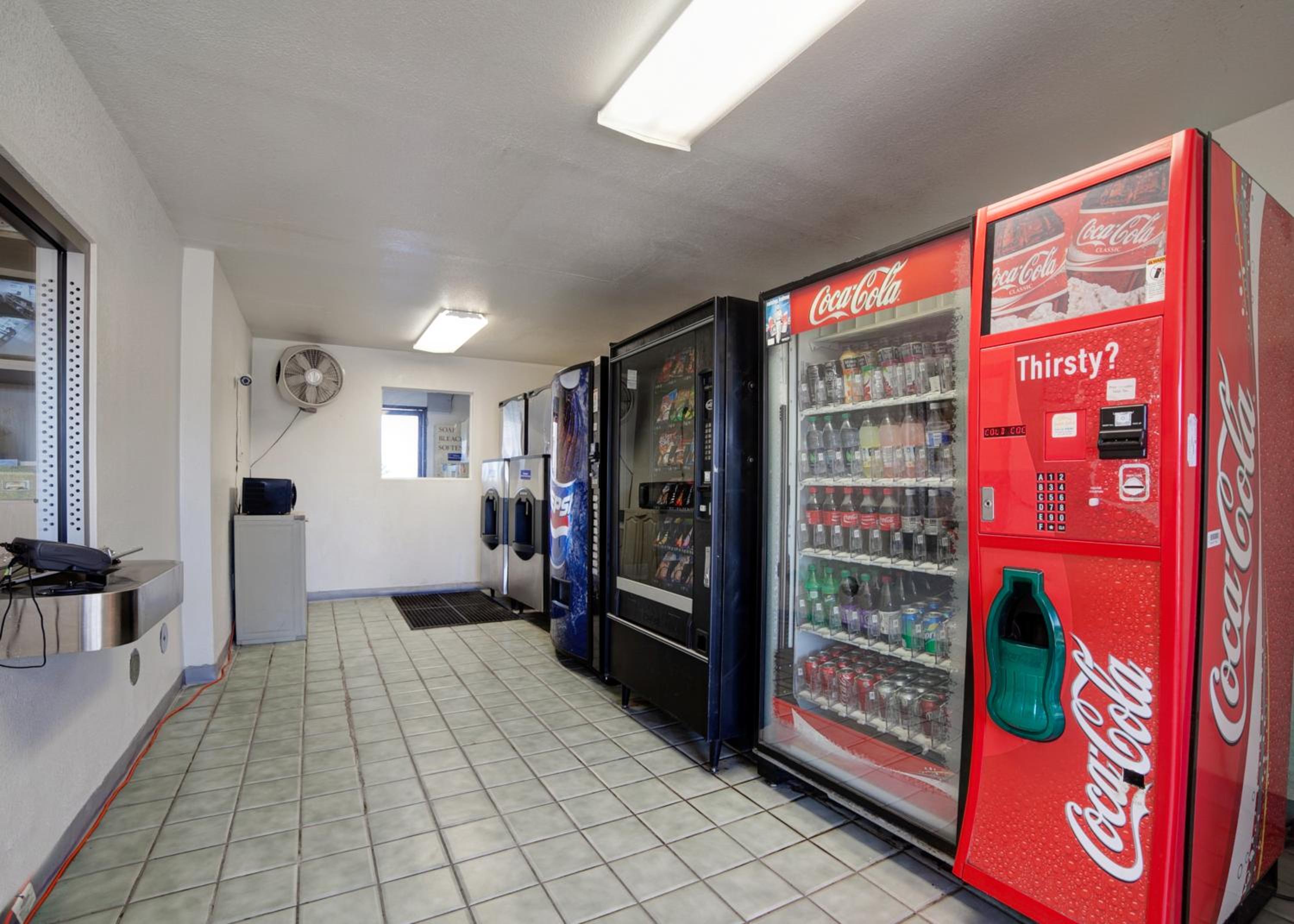 Фото Super 7 Inn