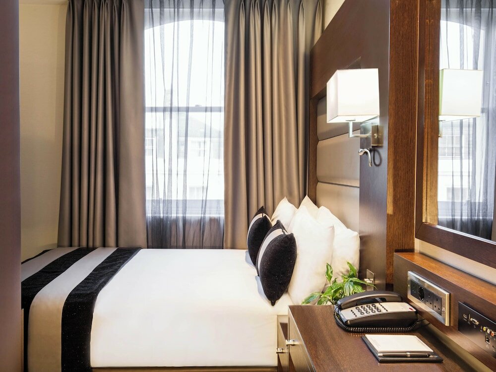 Фото Park Grand Paddington Court