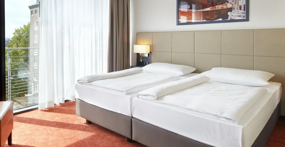 Фото Hotel Hafen Hamburg