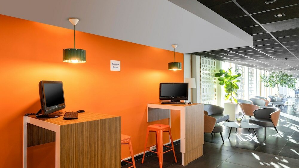Фото Holiday Inn Express Utrecht - Papendorp, an Ihg Hotel