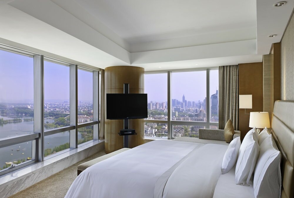 Фото The Westin Nanjing Xuanwu Lake
