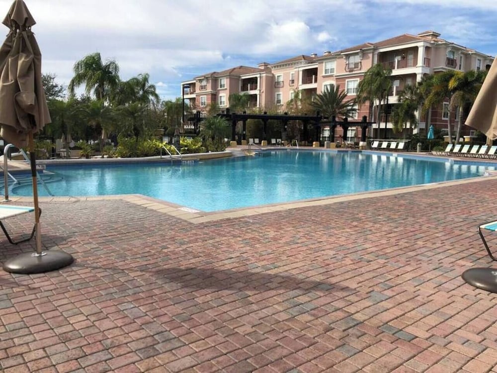 Фото Tideview 166 · New Ultra Modern & Super Clean 3 Full Suites