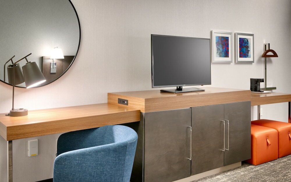 Фото Hampton Inn & Suites Anaheim Resort Convention Center