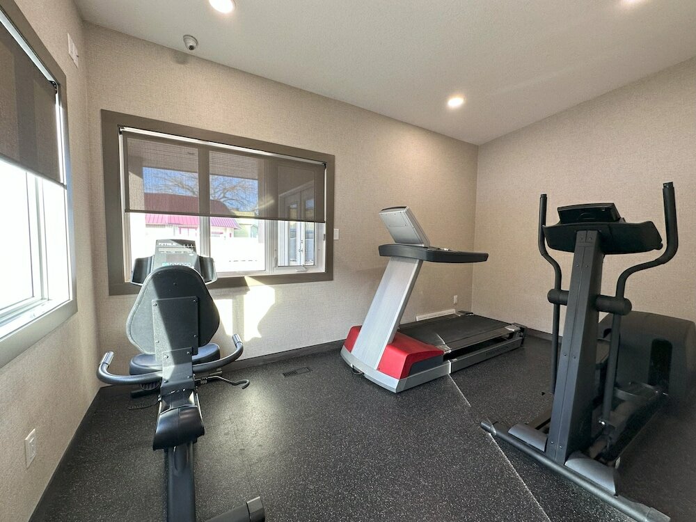 Фото Econo Lodge Inn & Suites Lethbridge