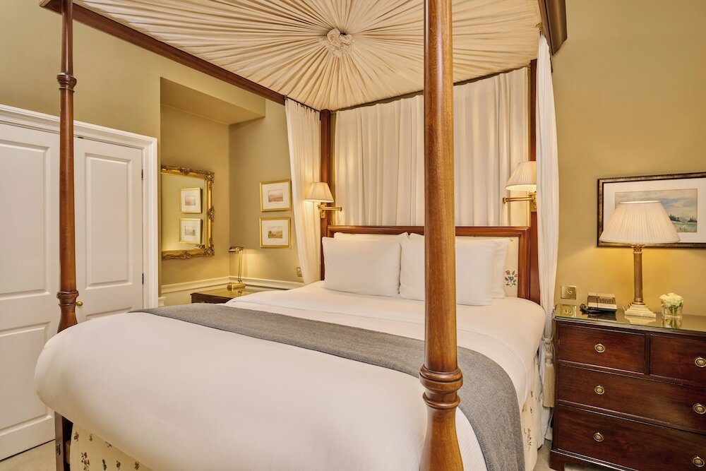 Фото Roseate House London