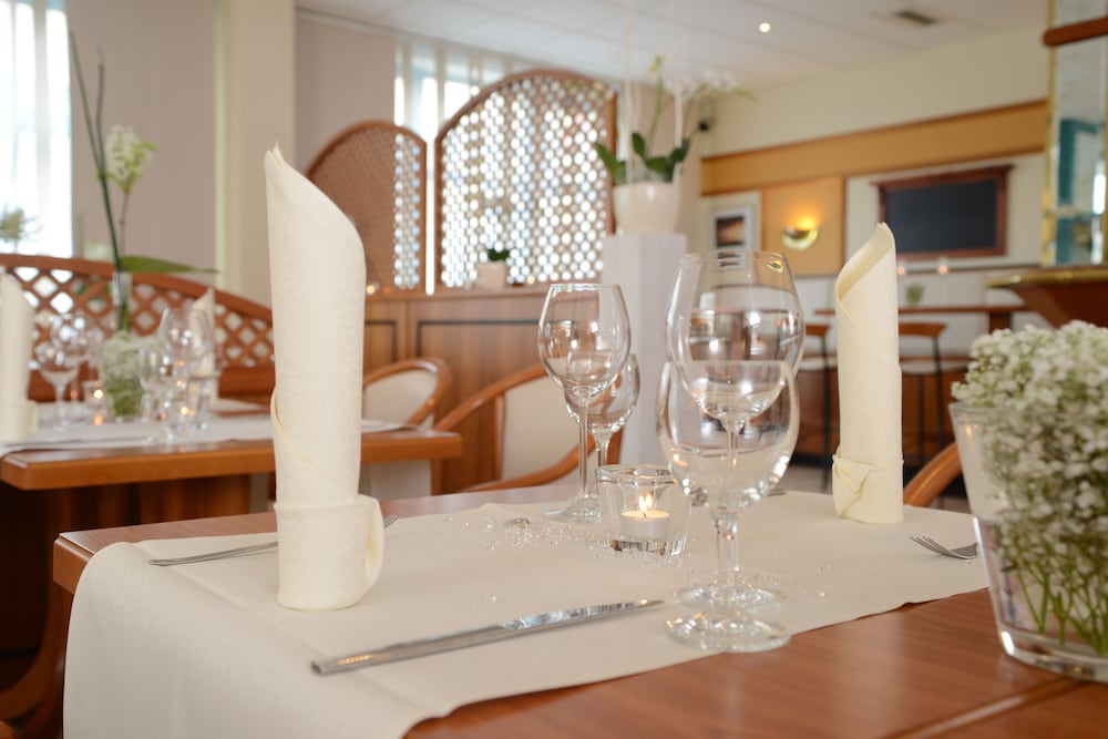 Фото Hotel Residenz Oberhausen