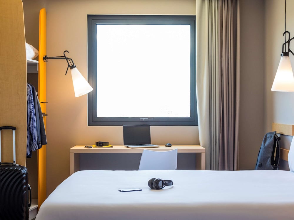 Фото Ibis Tijuana Zona Rio