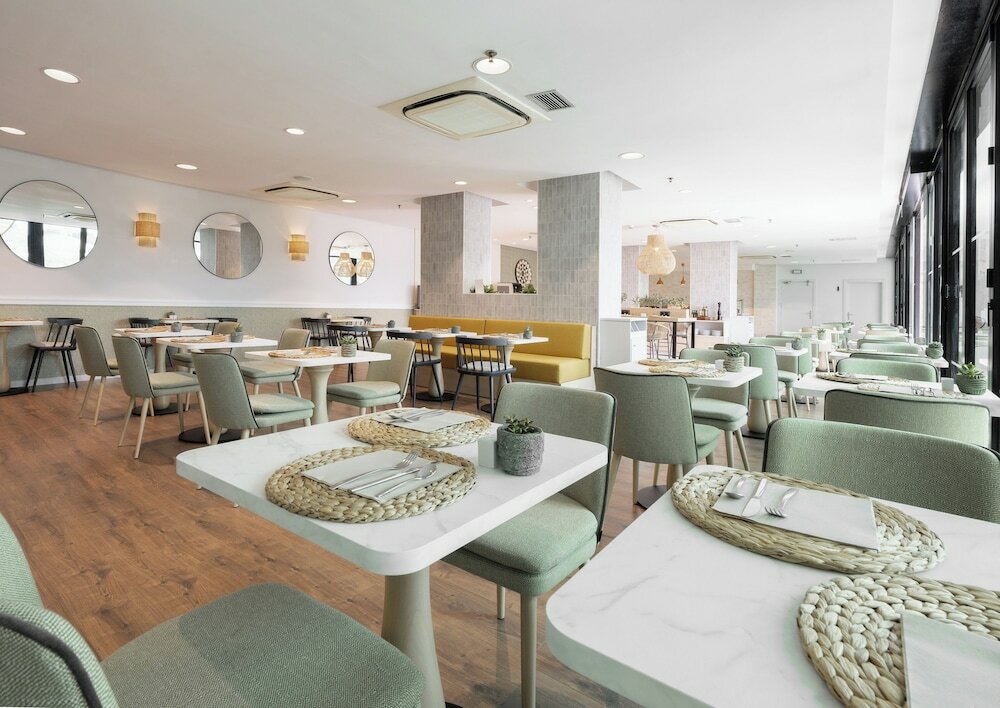 Фото Malaga Alameda Centro Affiliated by Meliá