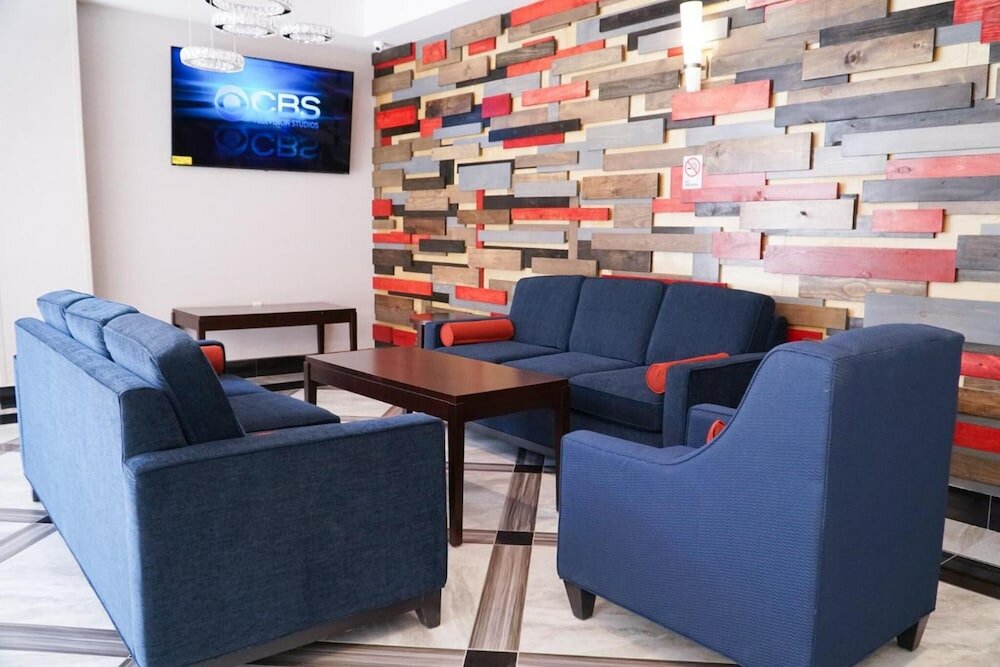 Фото Lotus Blu Inn & Suites