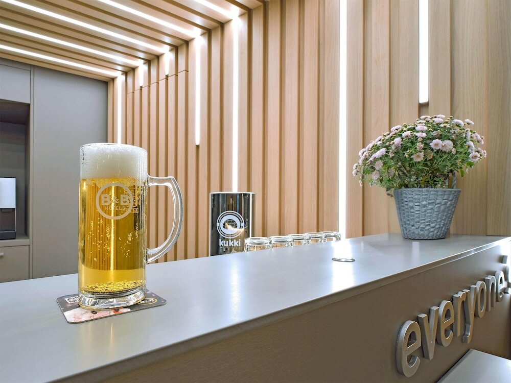 Фото B&b Hotel Hannover-City