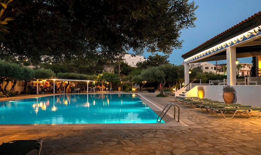 Фото отеля 2