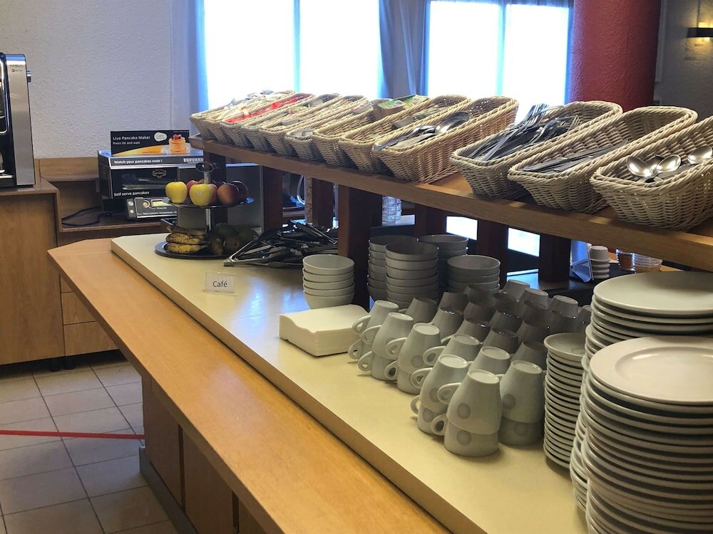 Фото Hotel Kyriad Orly Aéroport Athis Mons